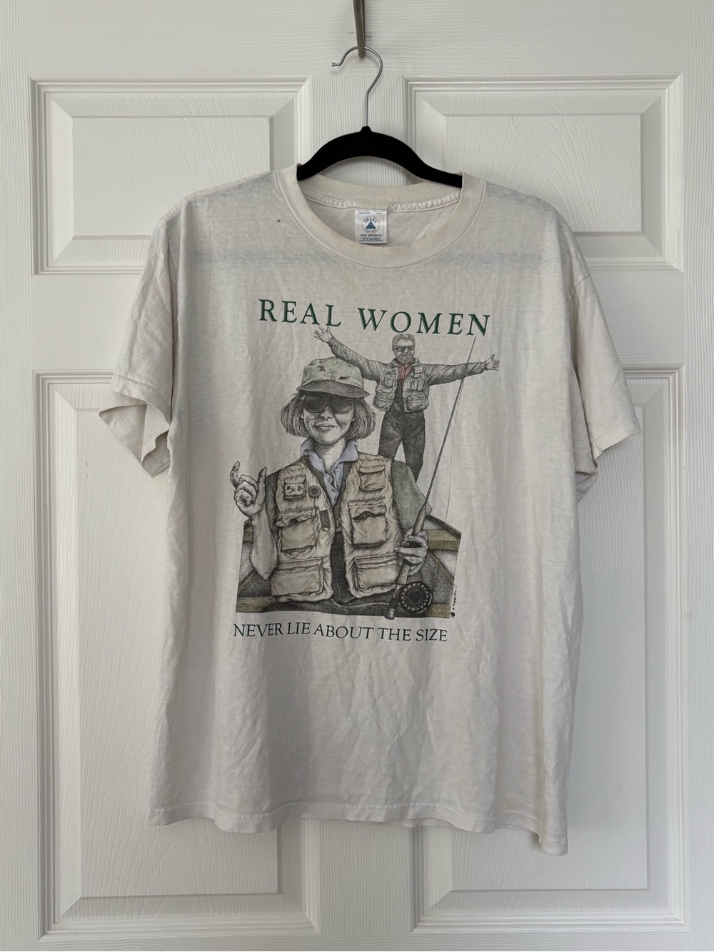 Vintage REAL WOMEN NEVER LIE ABOUT THE SIZE fishing tee